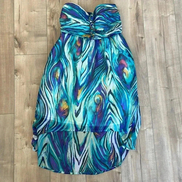 2B Bebe Strapless Sweetheart Peacock Hi-Lo Dress Sz S - Picture 1 of 10